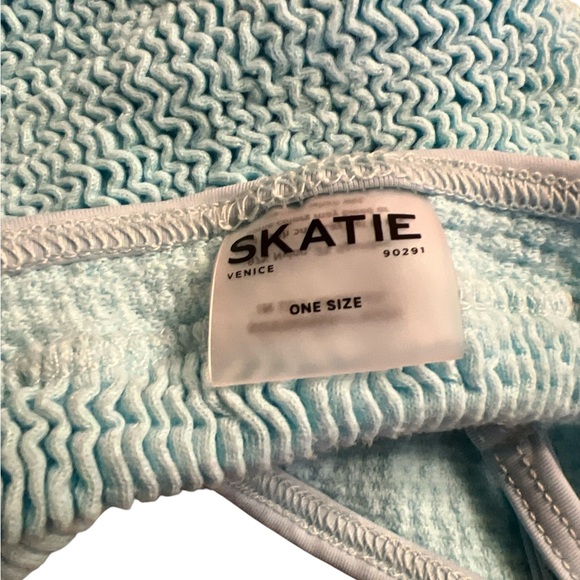 Light Blue Textured Bralette. Magic one size. - Picture 3 of 3